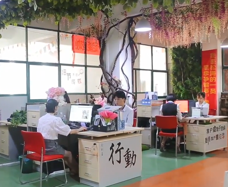 松濤辦公室內包柱子仿真樹假植物設計